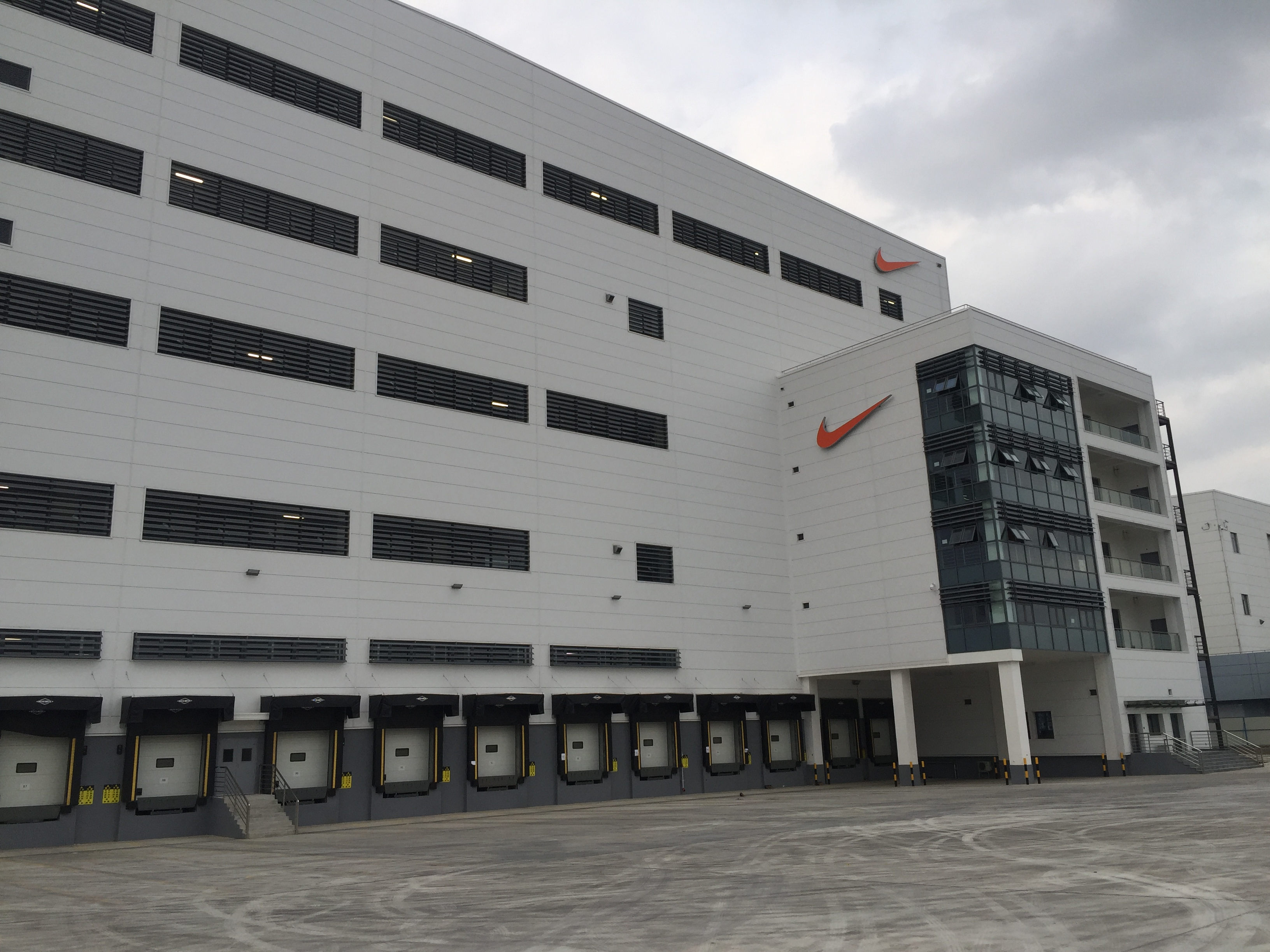 耐克仓储建筑工程项目