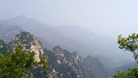公司工会组织爬山观光活动